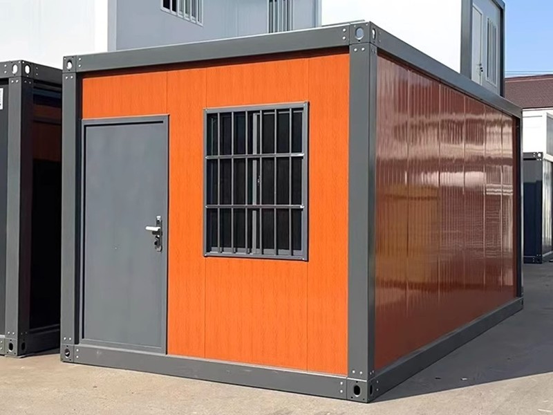 Casa contenedor naranja
